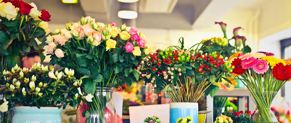 From Garden to Doorstep: The Journey of a Fresh Flower Arrangement
